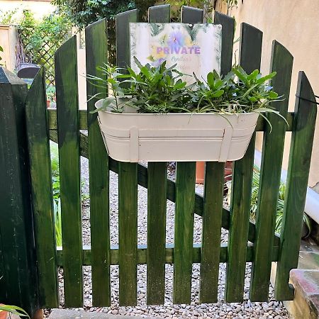 Cynthia'S Garden - Apartment With Private Garden In Santa Croce فلورنس المظهر الخارجي الصورة