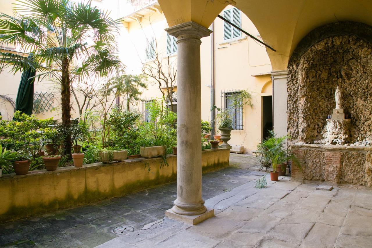 Cynthia'S Garden - Apartment With Private Garden In Santa Croce فلورنس المظهر الخارجي الصورة