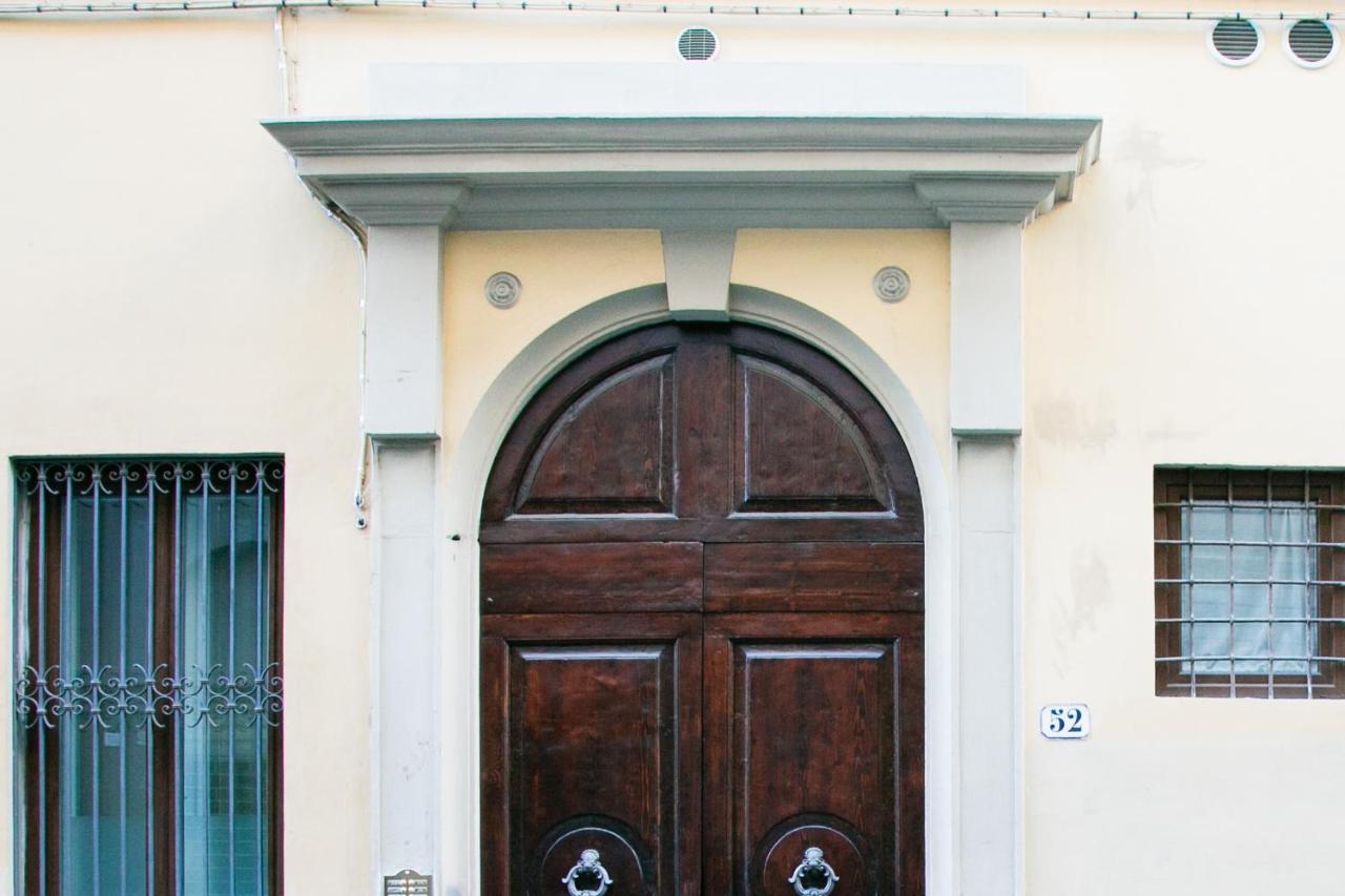 Cynthia'S Garden - Apartment With Private Garden In Santa Croce فلورنس المظهر الخارجي الصورة