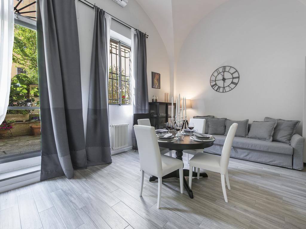 Cynthia'S Garden - Apartment With Private Garden In Santa Croce فلورنس المظهر الخارجي الصورة